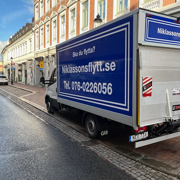 Niklassons Flytt ute på uppdrag